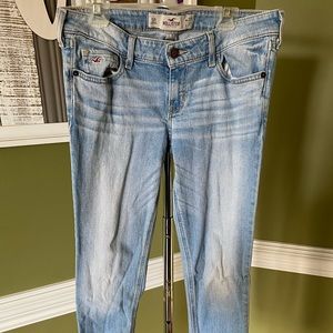 Hollister light wash skinny jeans